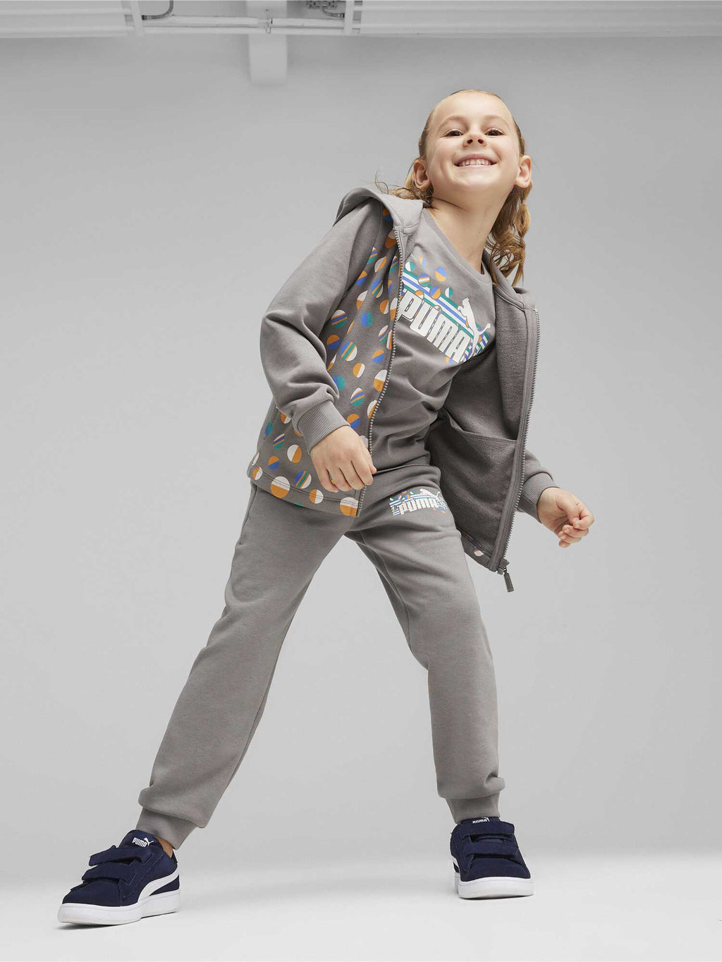 PUMA Суитшърт ESS+ SUMMER CAMP Full-Zip Hoodie TR