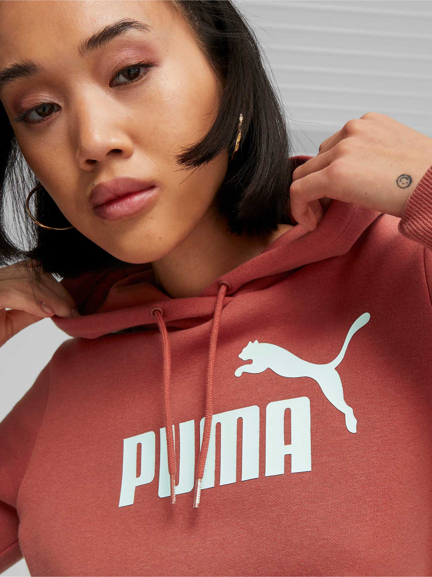 PUMA Суитшърт ESS Logo Hoodie FL (s)