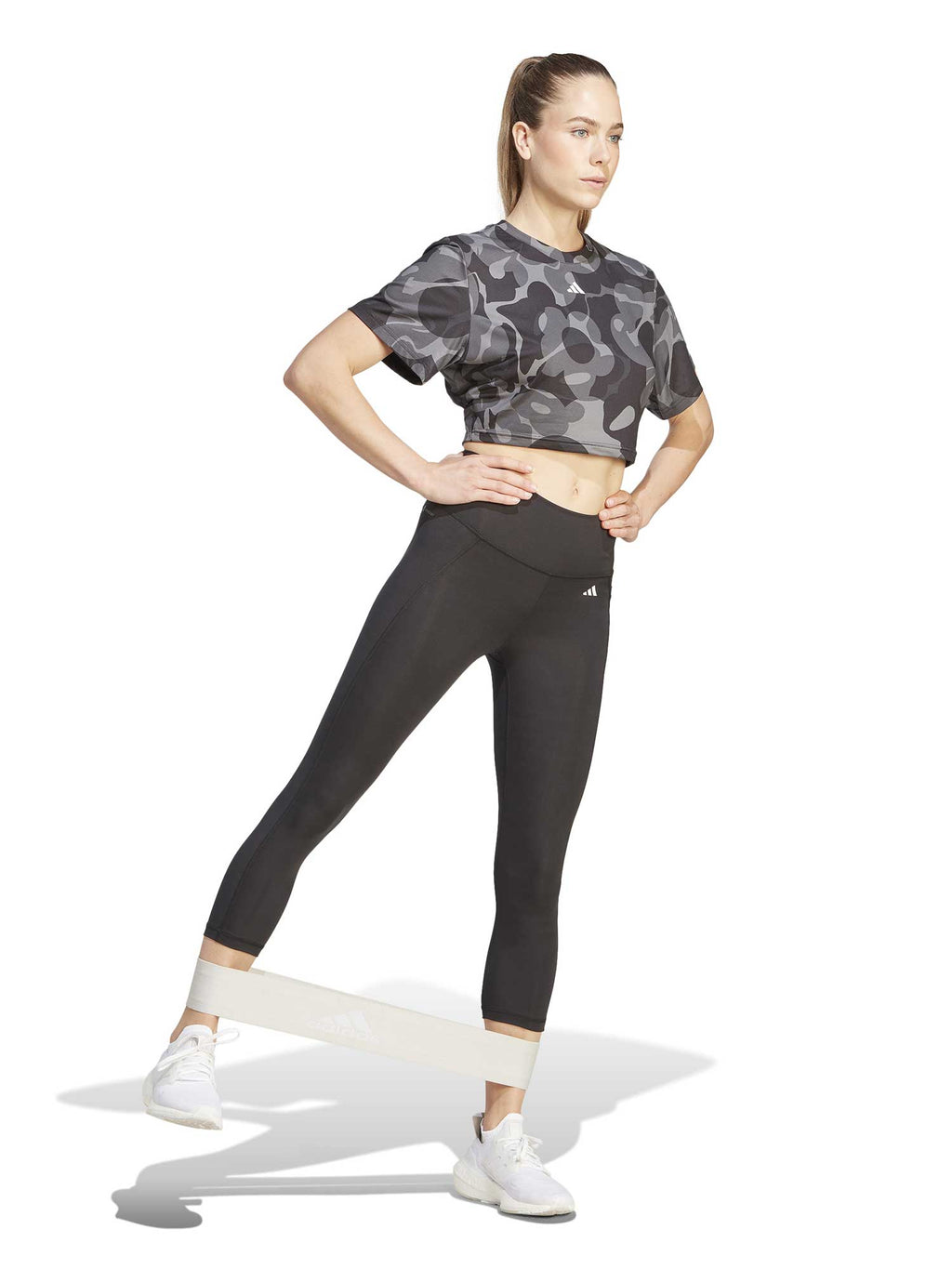 ADIDAS PERFORMANCE Тениска Train Essentials AOP Floral Print Crop