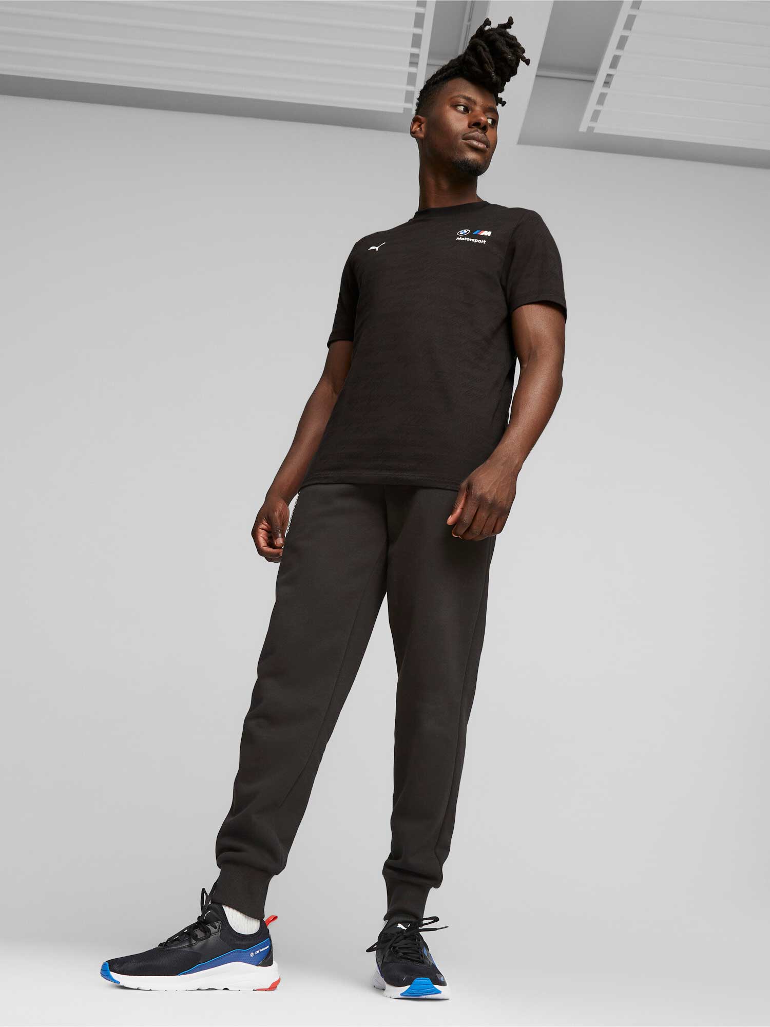 PUMA Спортно долнище BMW MMS ESS Pants Fleece