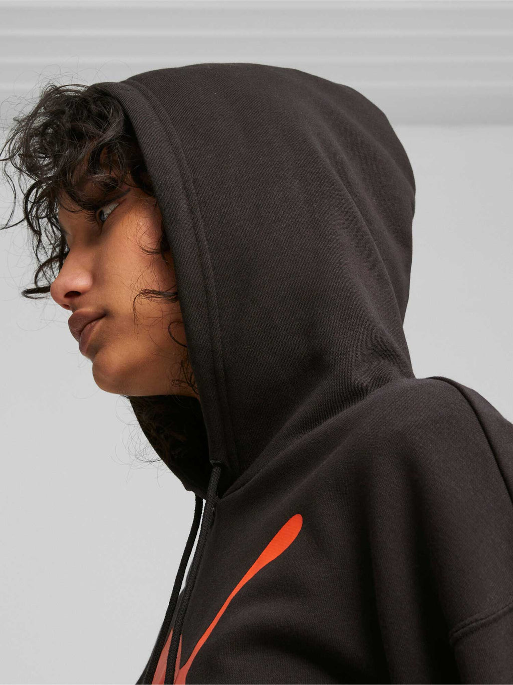 PUMA Суитшърт CLASSICS Multi Color Logo Hoodie TR