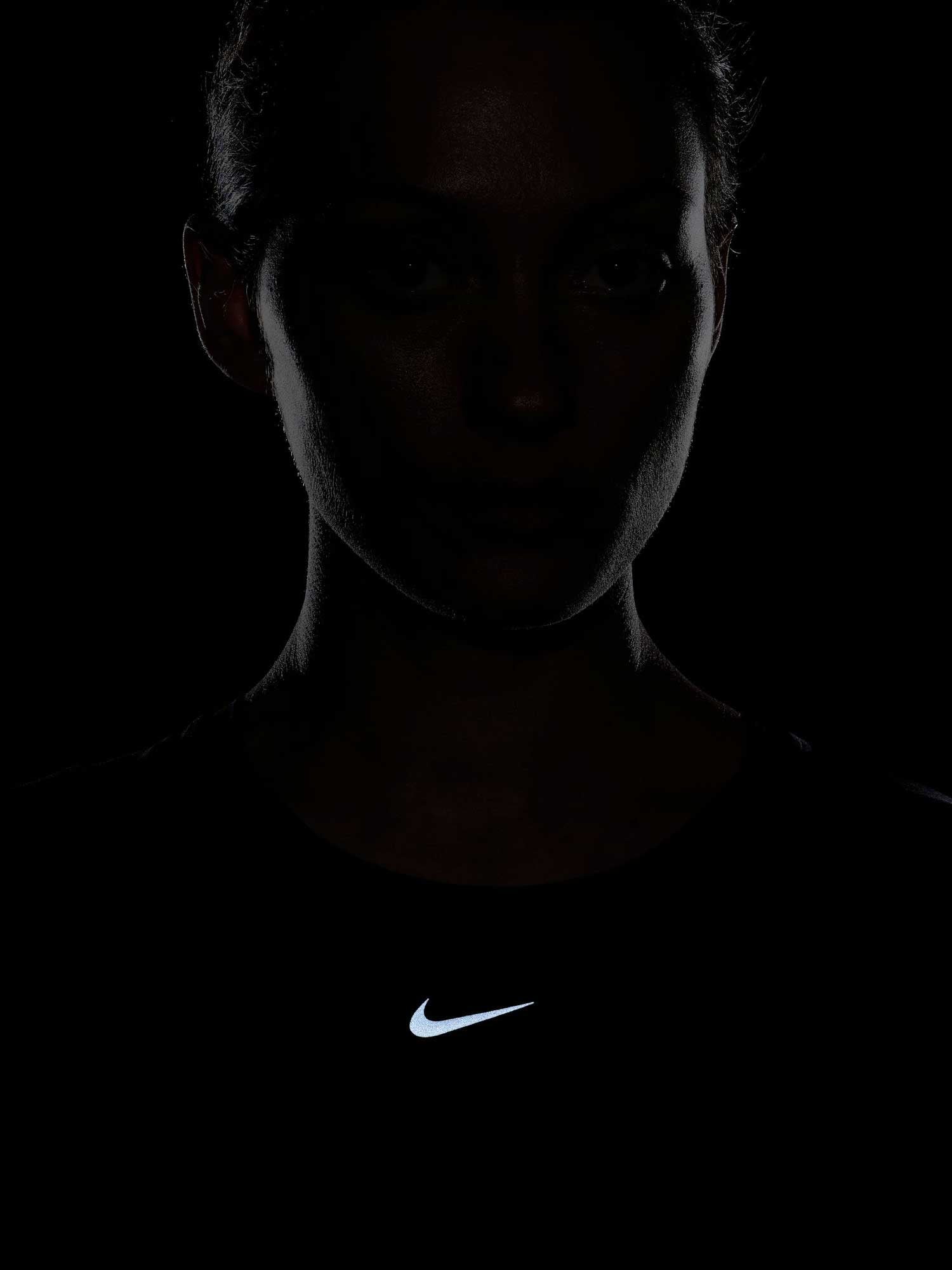 NIKE Тениска W NK ONE CLASSIC DF SS TOP
