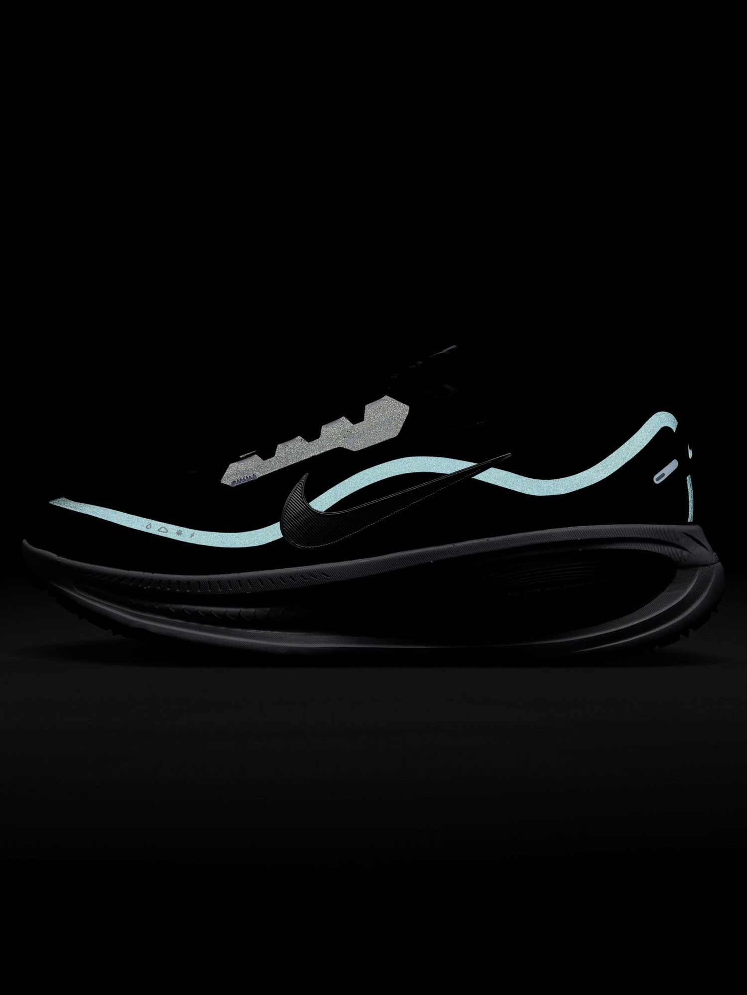 NIKE Обувки VOMERO 18 GTX