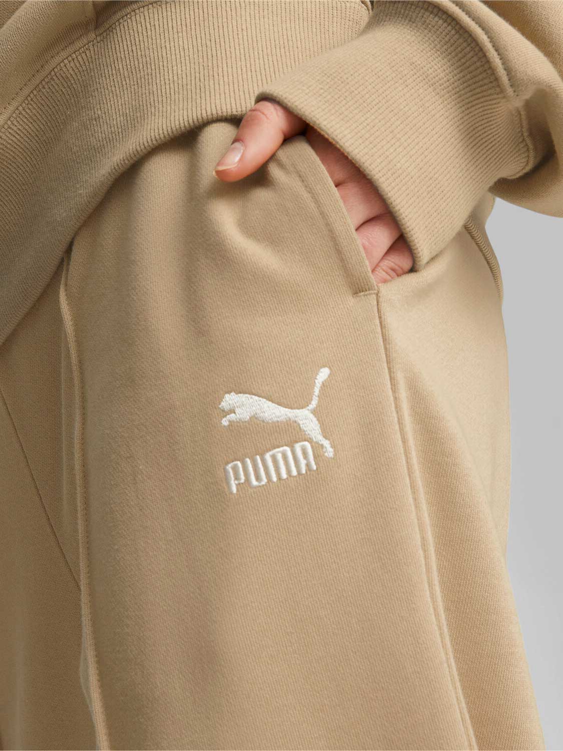 PUMA Спортно долнище Classics Sweatpants TR
