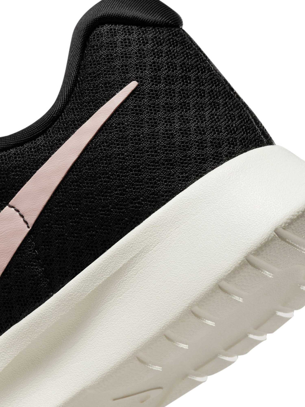 NIKE Обувки WMNS TANJUN FLYEASE