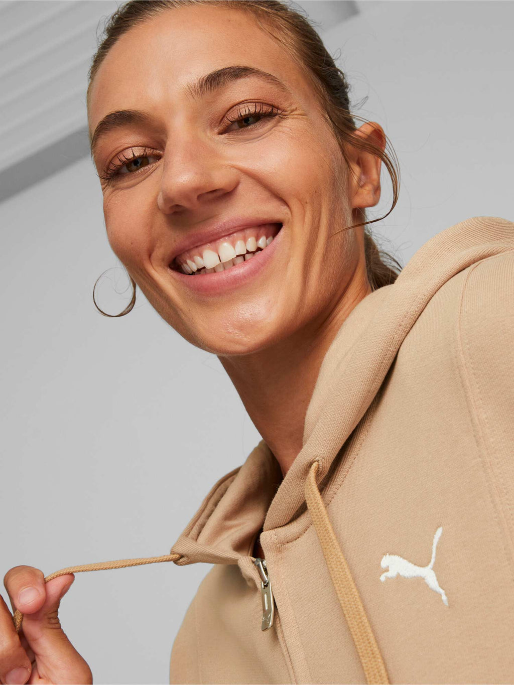 PUMA Суитшърт HER