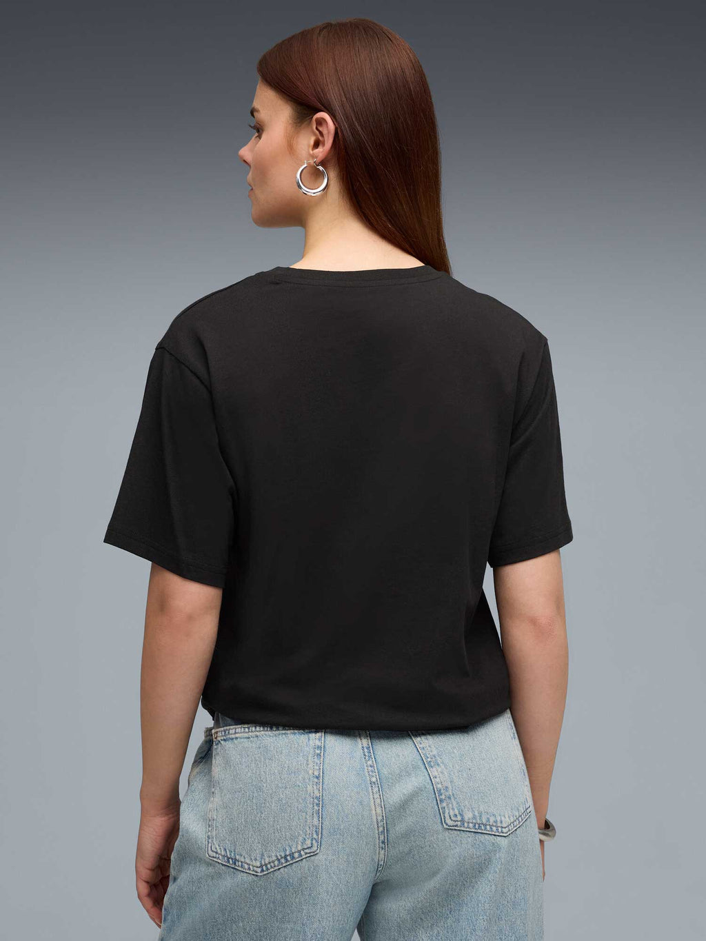 PUMA Тениска HER Relaxed Graphic Tee