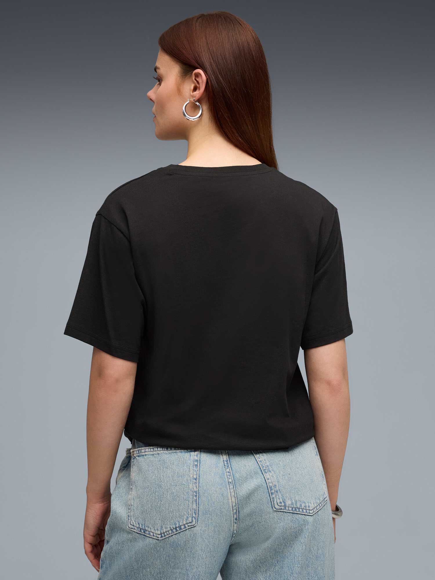 PUMA Тениска HER Relaxed Graphic Tee