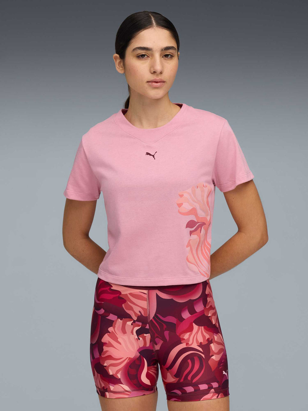 PUMA Тениска W FLORAL RIBBON FASHION GRAPHIC TEE