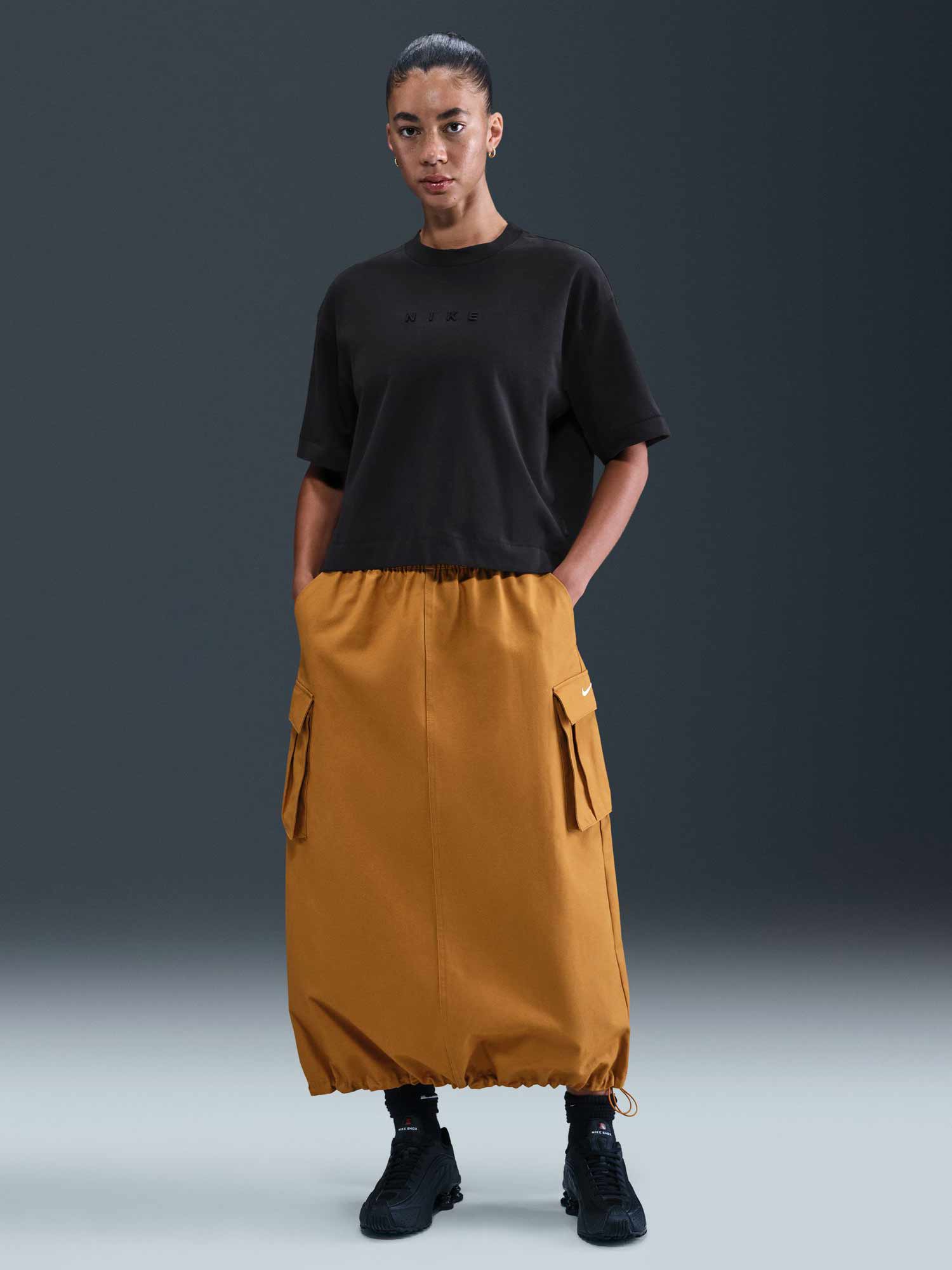 NIKE Тениска W NSW LUXE SS TEE BOXY
