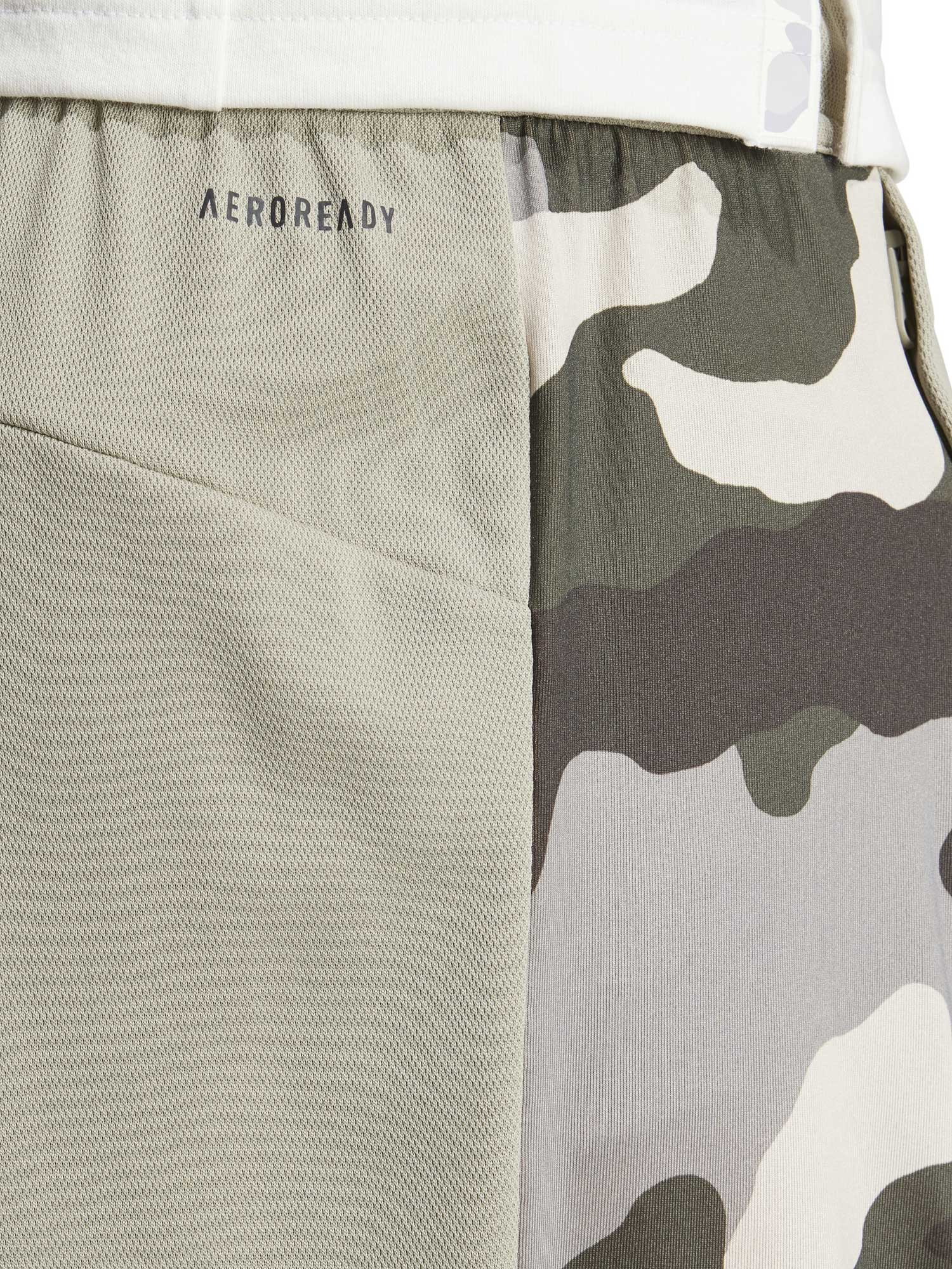 ADIDAS PERFORMANCE Къси панталони Train Essentials Camo Training