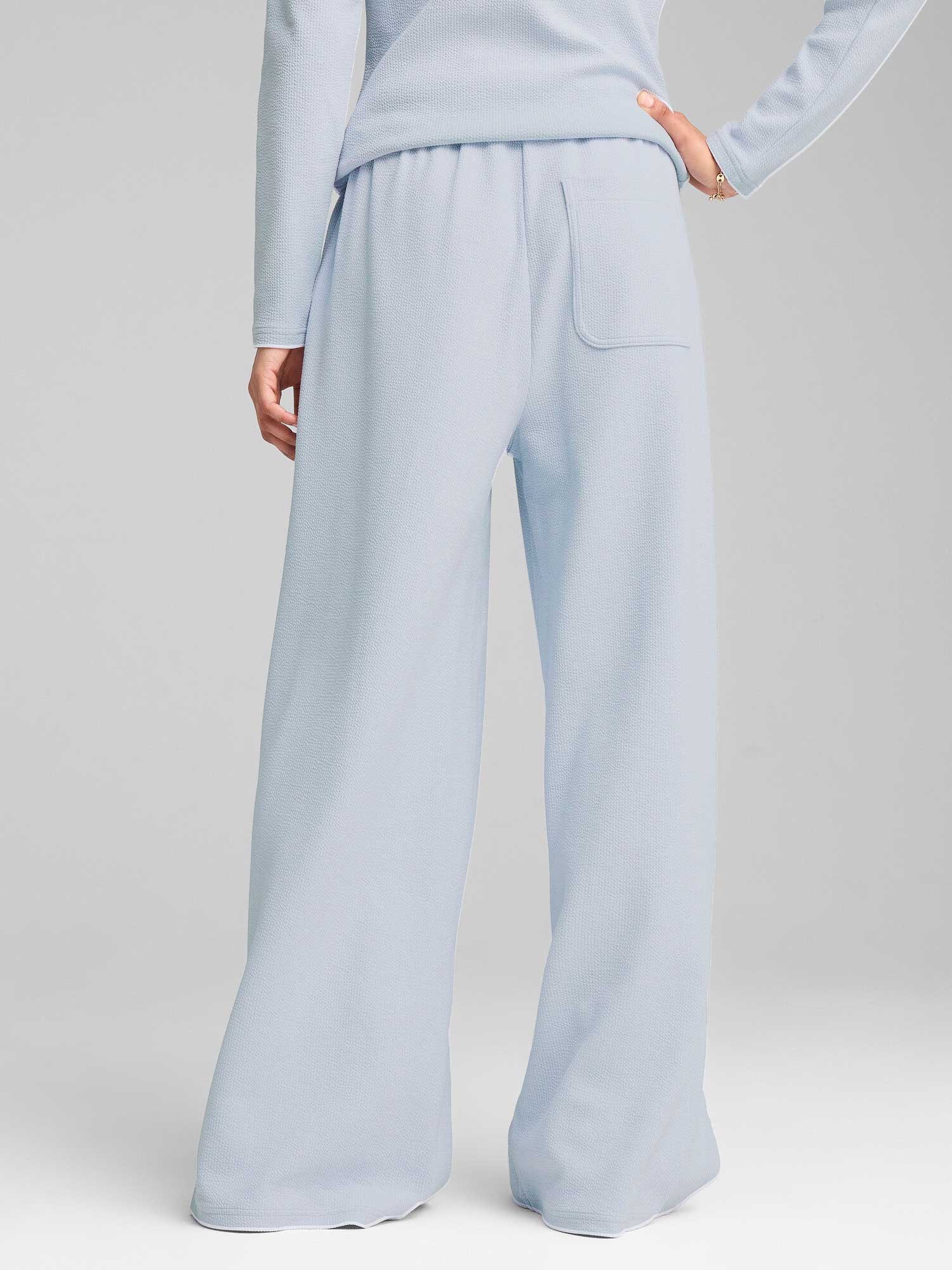 PUMA Спортно долнище HER High-Waist Sweatpants TR op