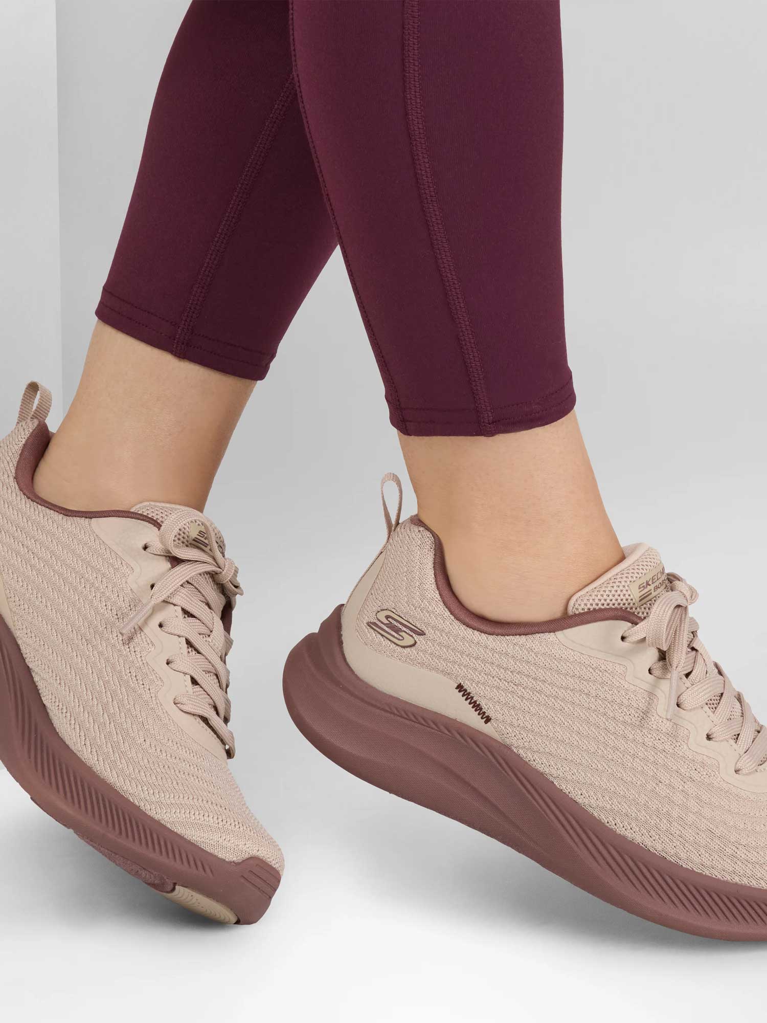 SKECHERS Обувки BOBS MODA FLEX-MELLOW DAWN