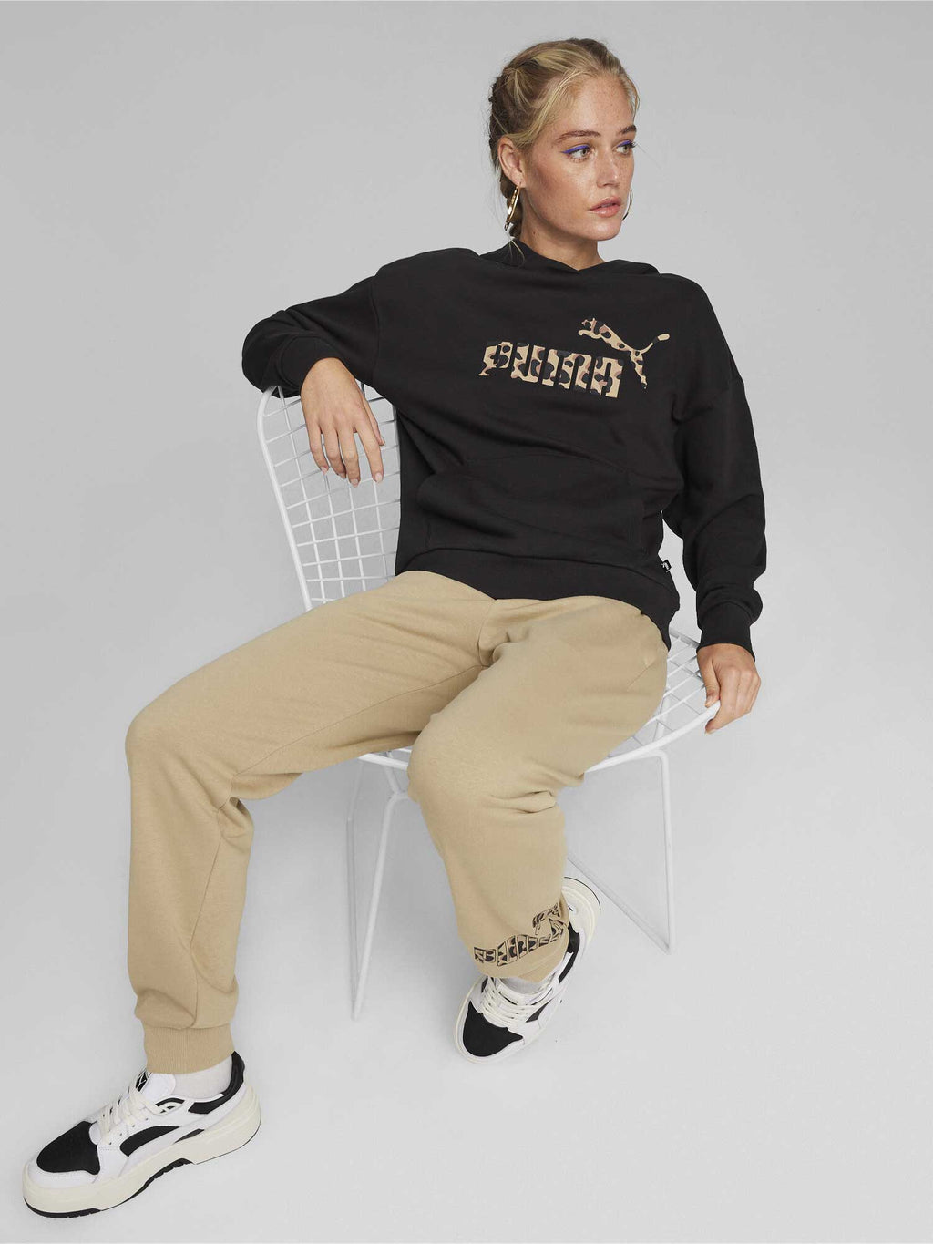 PUMA Суитшърт ESS+ ANIMAL Hoodie TR