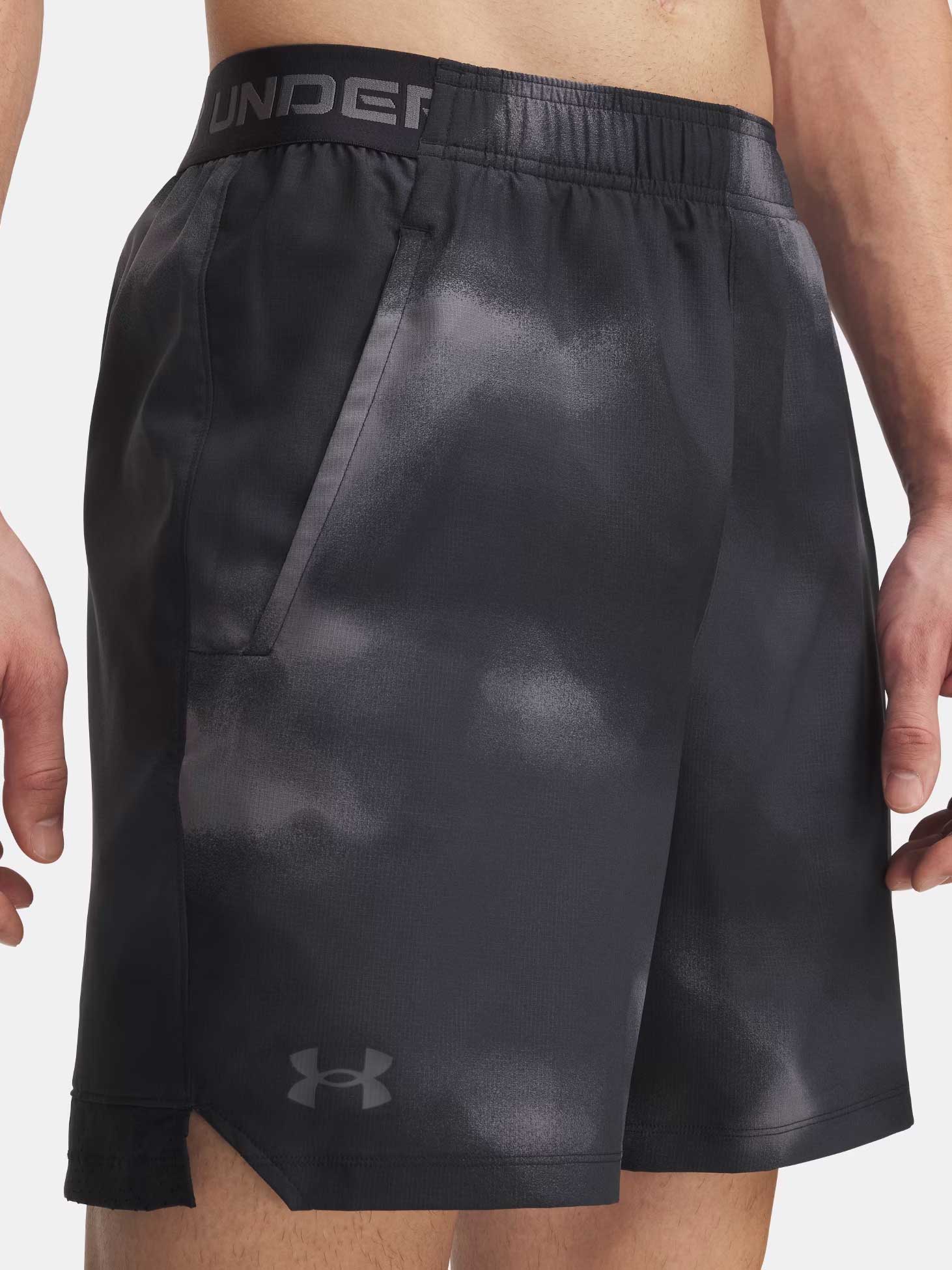 UNDER ARMOUR Къси панталони UA Vanish Woven 6in Prnt Sts