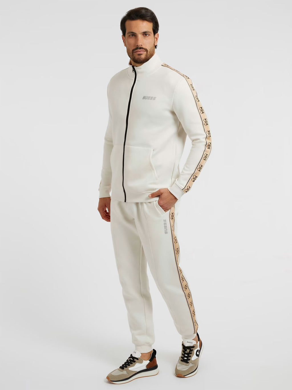 GUESS Спортно долнище MICKEY CUFF PANT