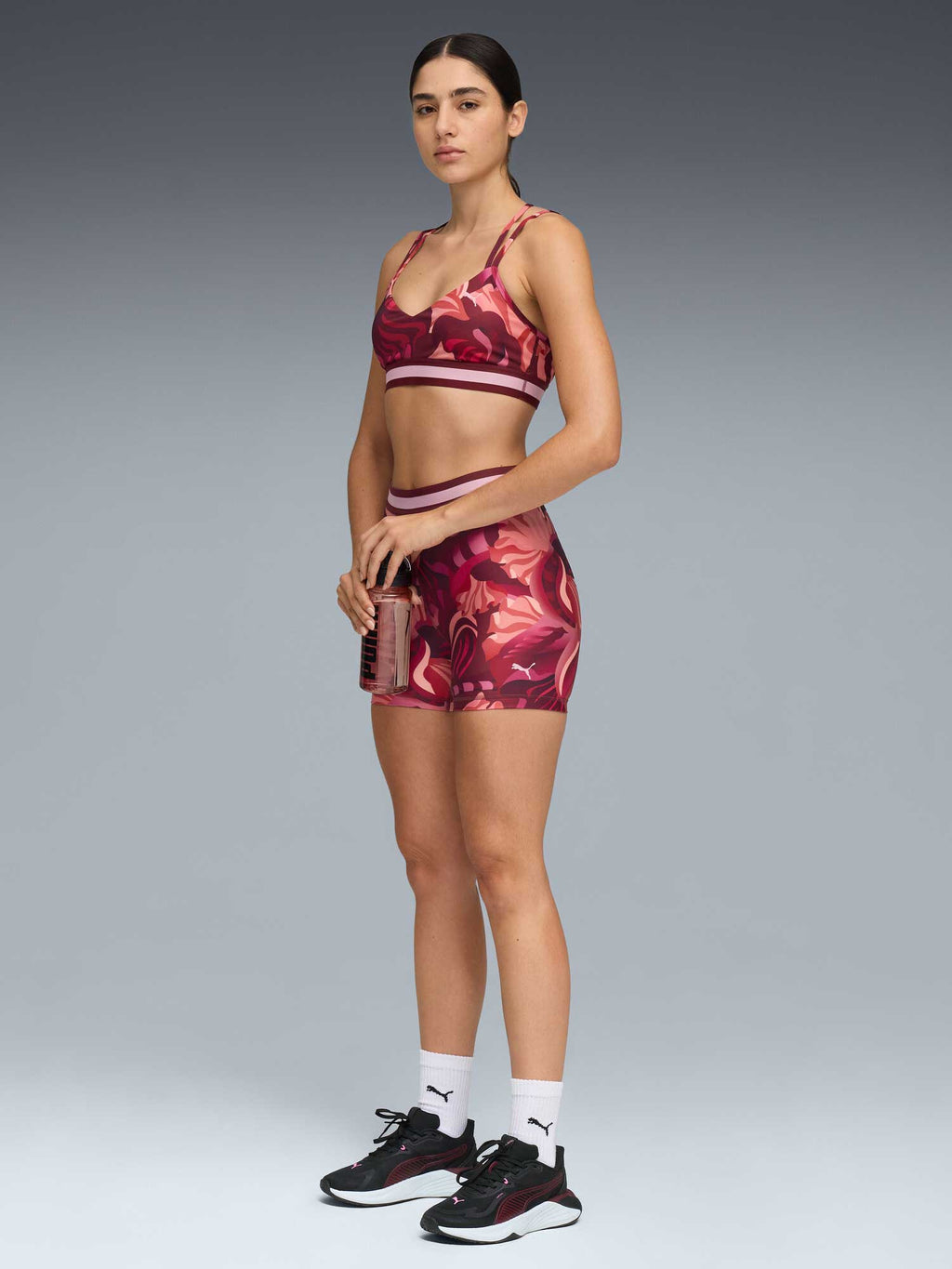 PUMA Спортен сутиен FLORAL RIBBON STRAPPY BRA - LOW