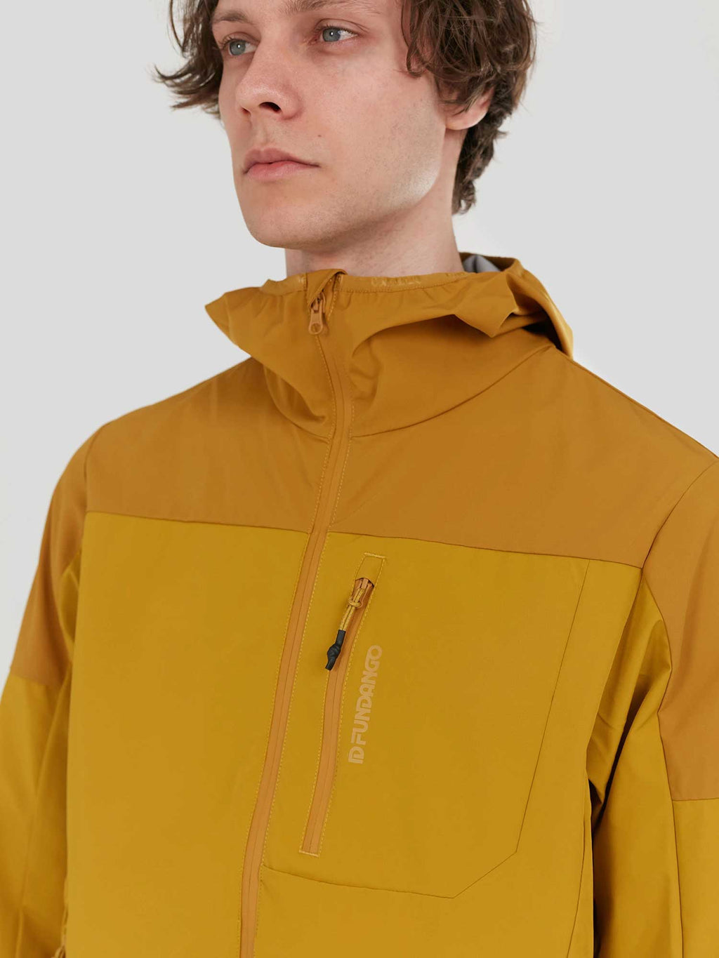FUNDANGO Яке Alloy Hooded Softshell