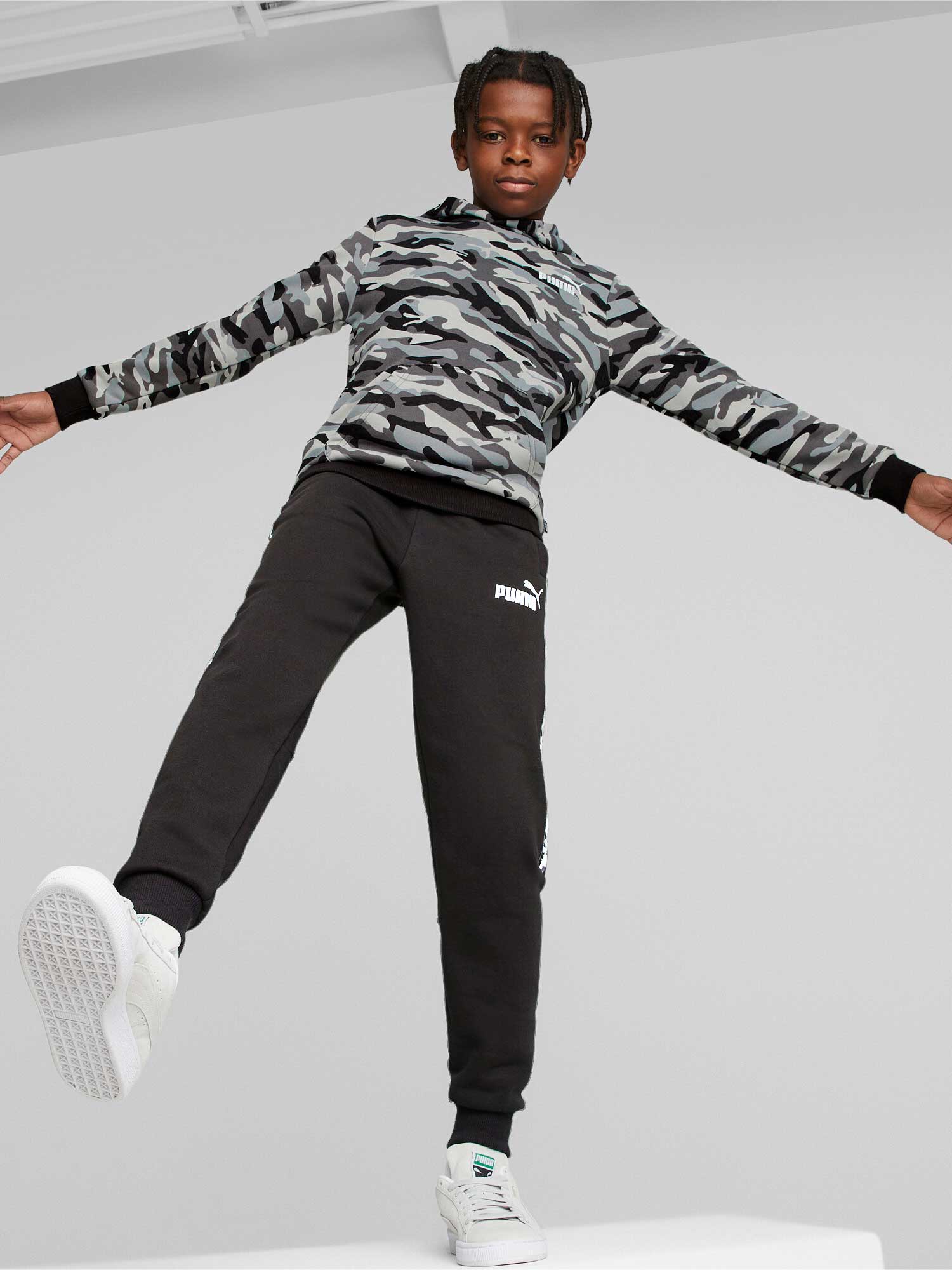 PUMA Суитшърт ESS+ CAMO Hoodie TR B
