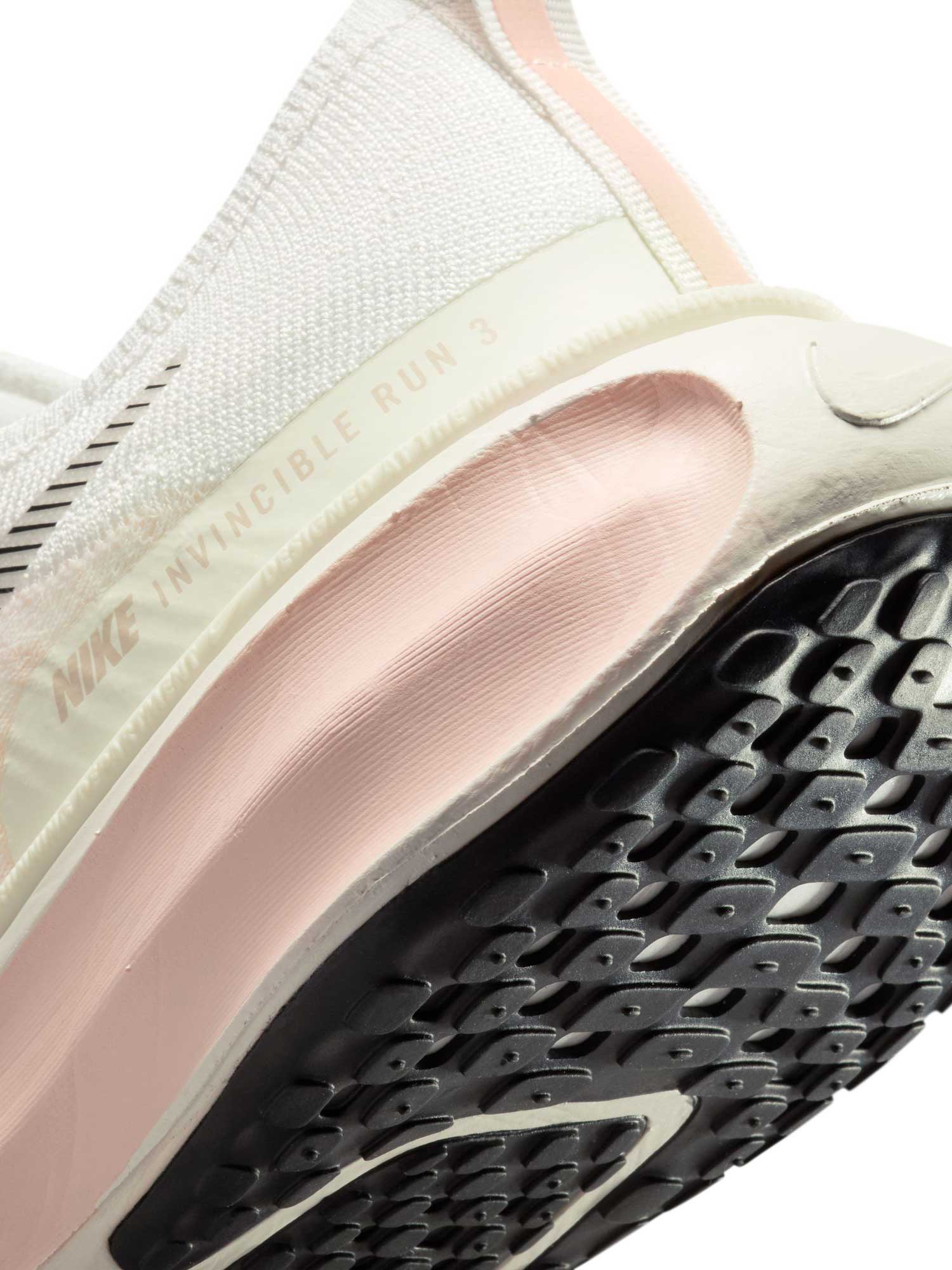 NIKE Обувки WMNS ZOOMX INVINCIBLE RUN FK 3