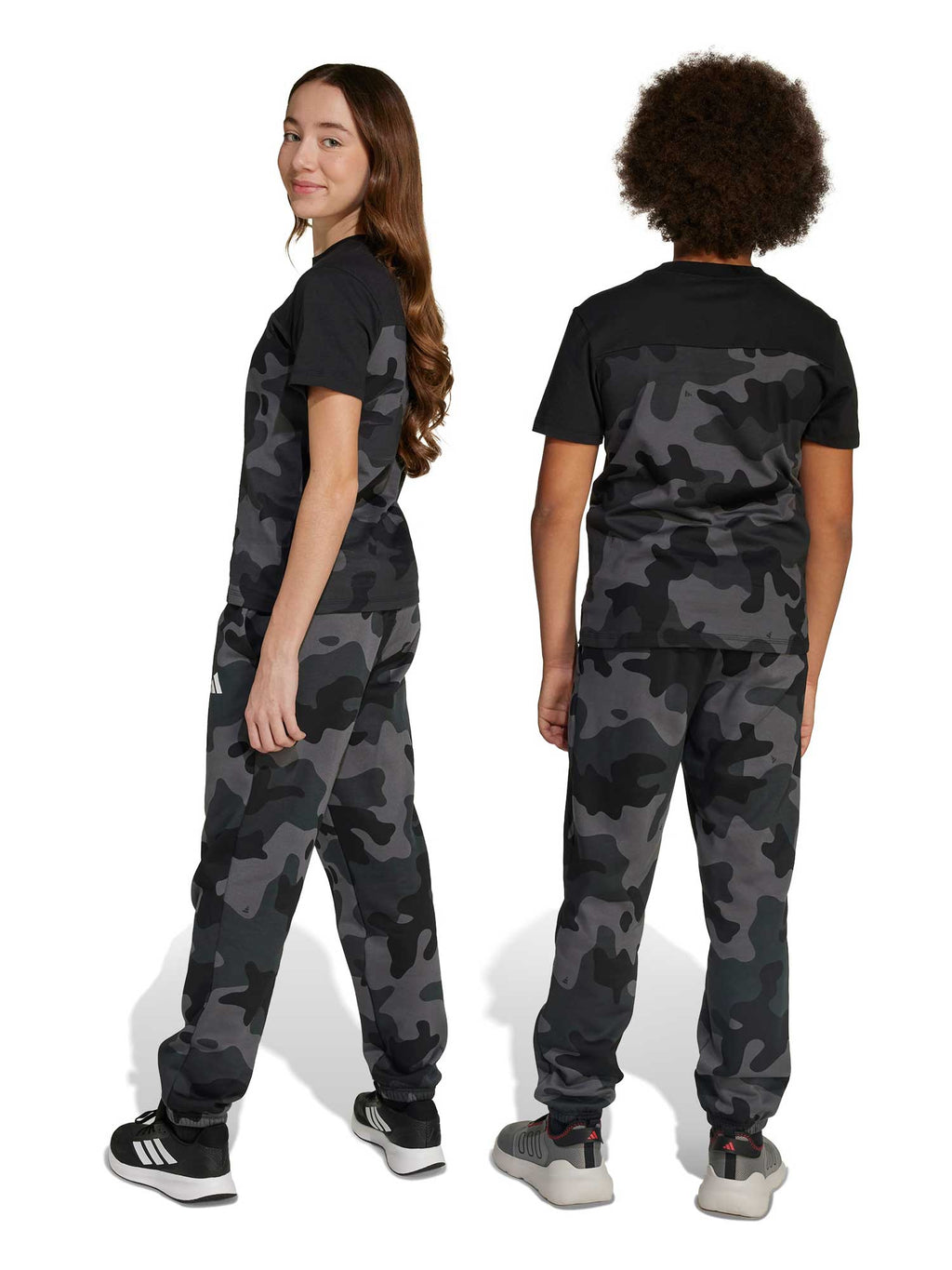 ADIDAS SPORTSWEAR Спортно долнище Seasonal Essentials Camo Fleece
