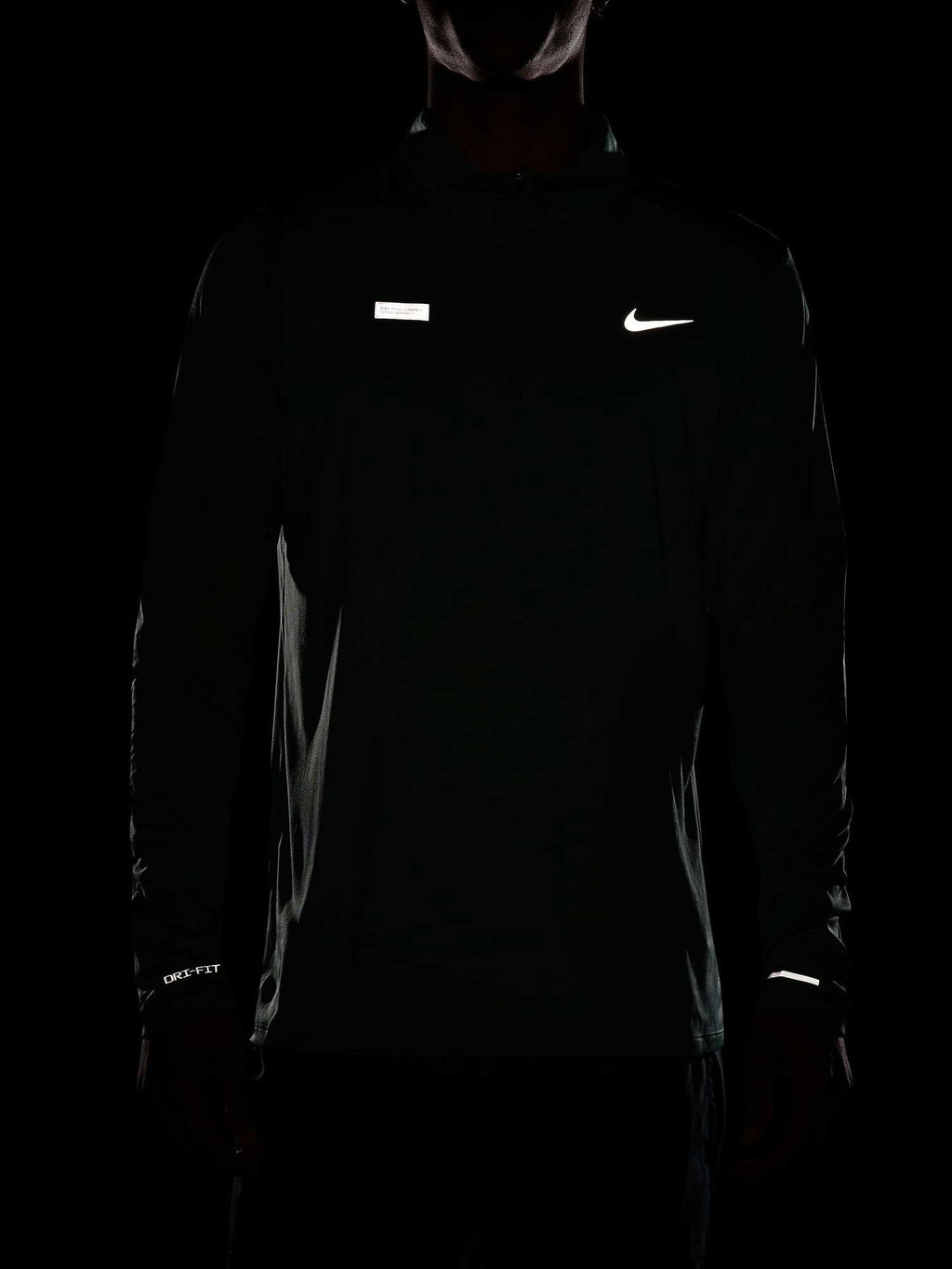 NIKE Блуза M NK DF ELMNT TOP HZ FLASH HBR